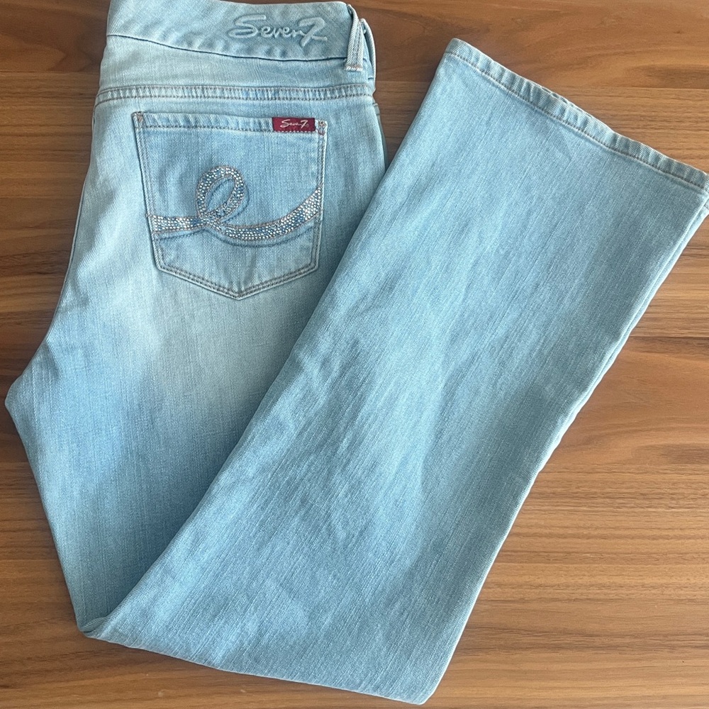 Y2K Women’s Light Wash Slim Bootcut Denim Jeans Rhinestone Back Pockets